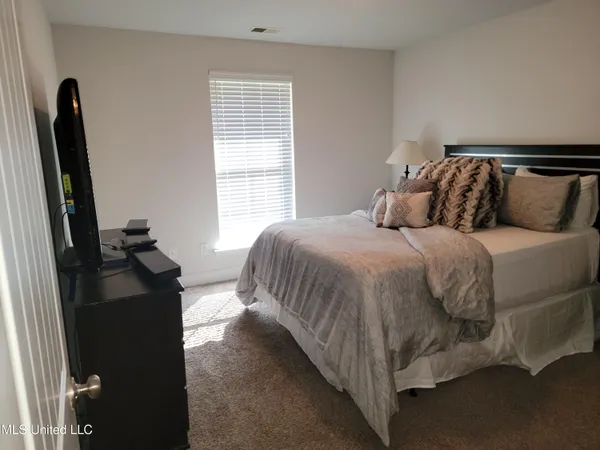 $365,000 | 9598 Nielsen Drive, Olive Branch, MS 38654