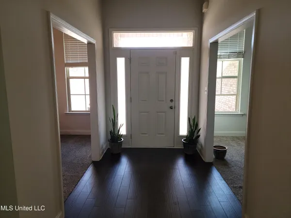 $365,000 | 9598 Nielsen Drive, Olive Branch, MS 38654
