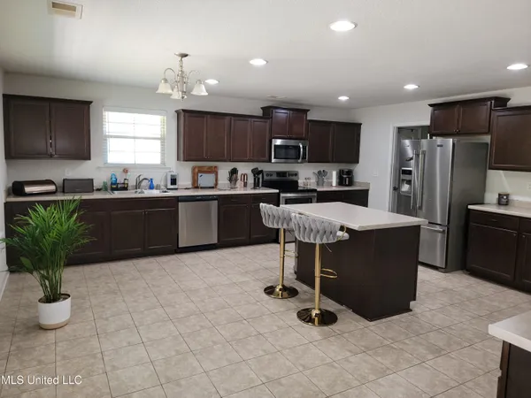 $365,000 | 9598 Nielsen Drive, Olive Branch, MS 38654