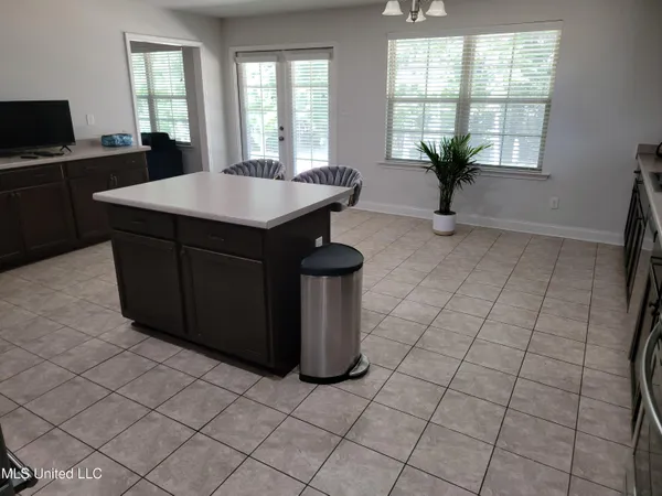 $365,000 | 9598 Nielsen Drive, Olive Branch, MS 38654