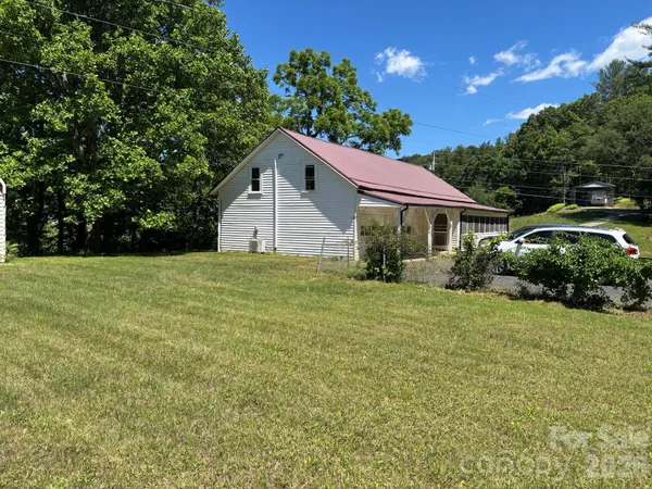 $265,000 | 262 Blackberry Lane, Bakersville, NC 28705
