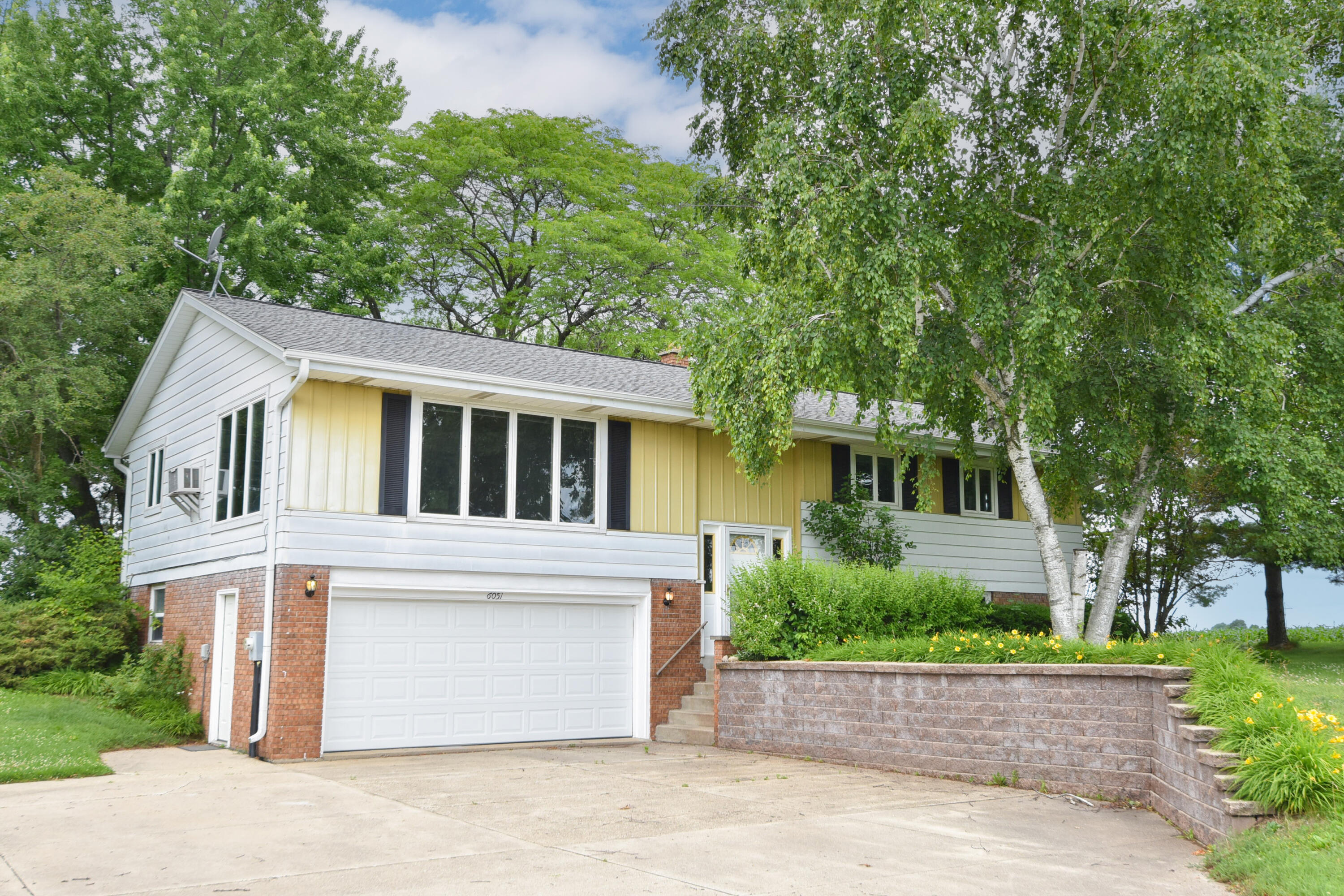 6051 Blueberry Road Addison, WI 53002 - Photo 11 of 52 1