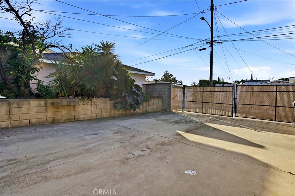 421 Sycamore Avenue Brea, CA 92821 - Photo 7 of 47