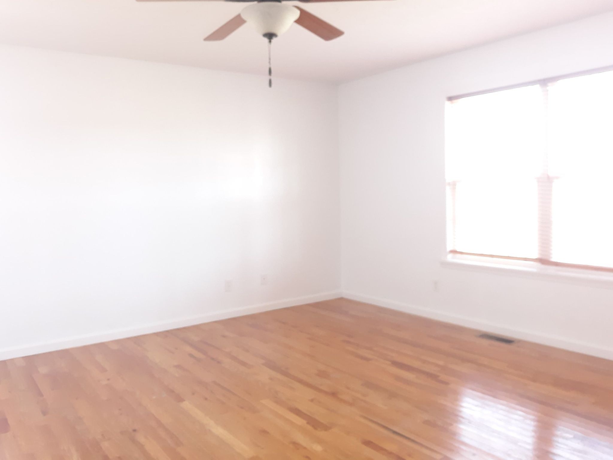 2122 Carthage Road Red Boiling Springs, TN 37150 - Photo 16 of 22 an empty room with a window