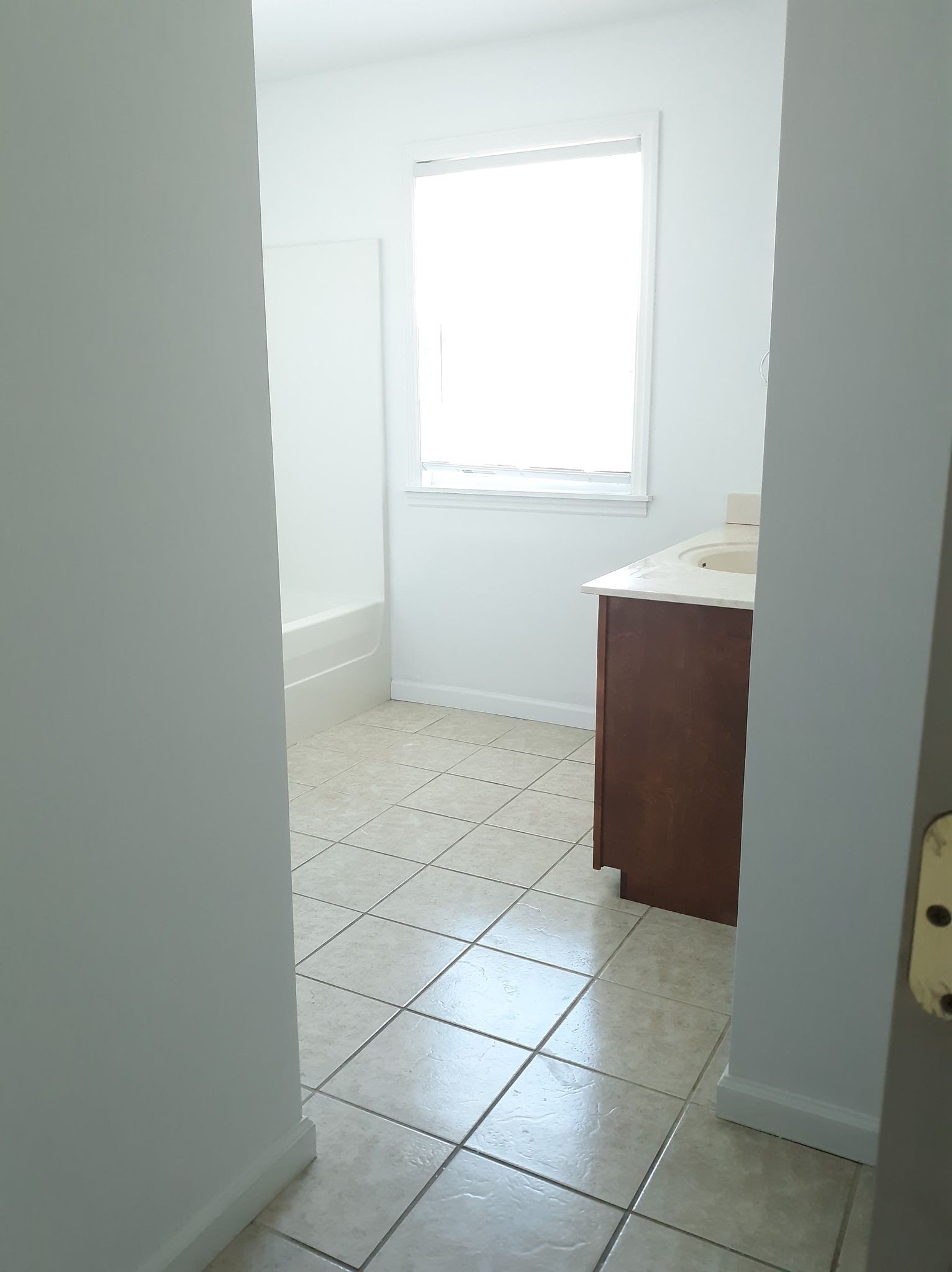 2122 Carthage Road Red Boiling Springs, TN 37150 - Photo 20 of 22 a view of room and window