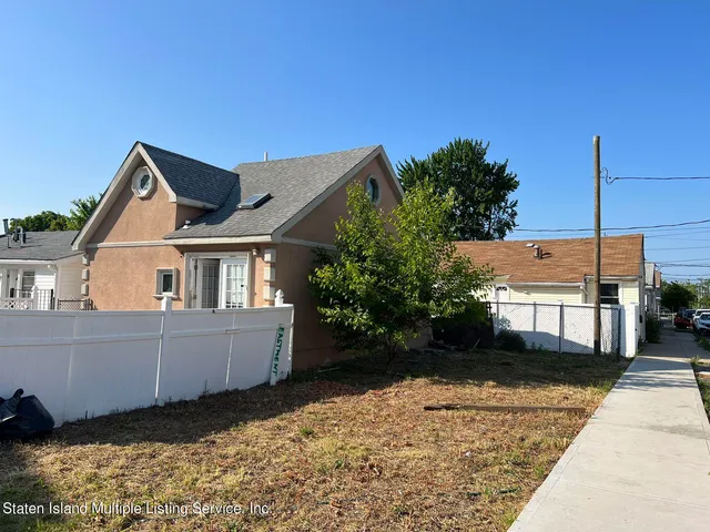 $99,000 | 237 Freeborn Street | Midland Beach