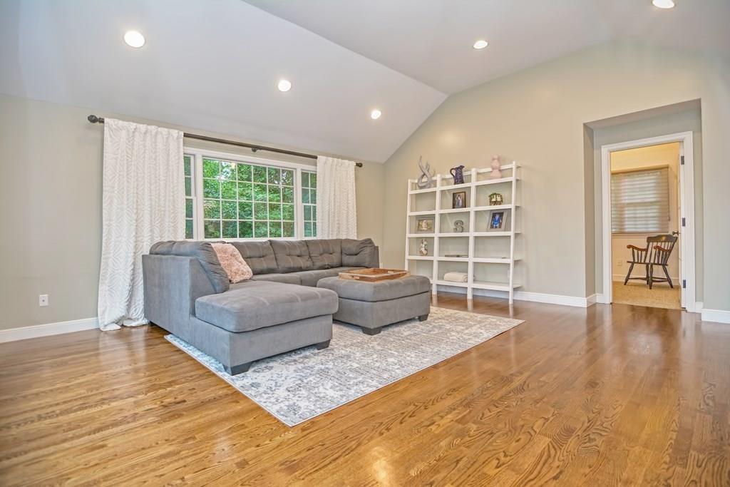 4 Sassamon Road Natick, MA 01760 - Photo 12 of 41 Gallery Image 12
