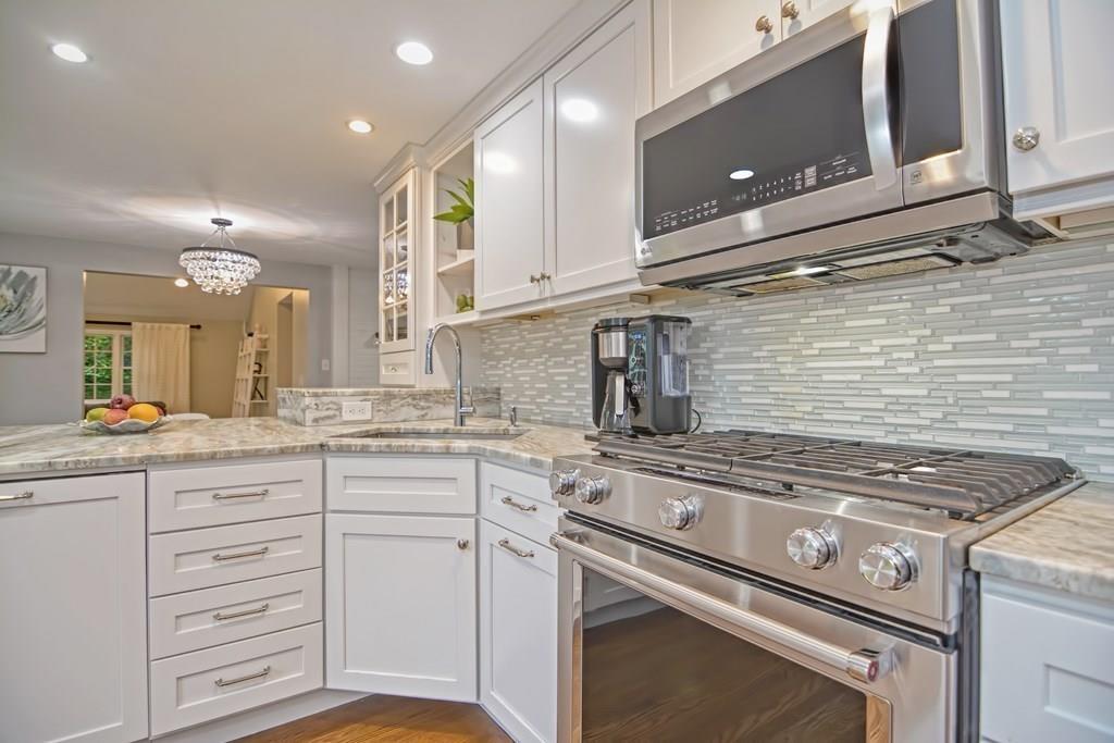 4 Sassamon Road Natick, MA 01760 - Photo 4 of 41 Gallery Image 4