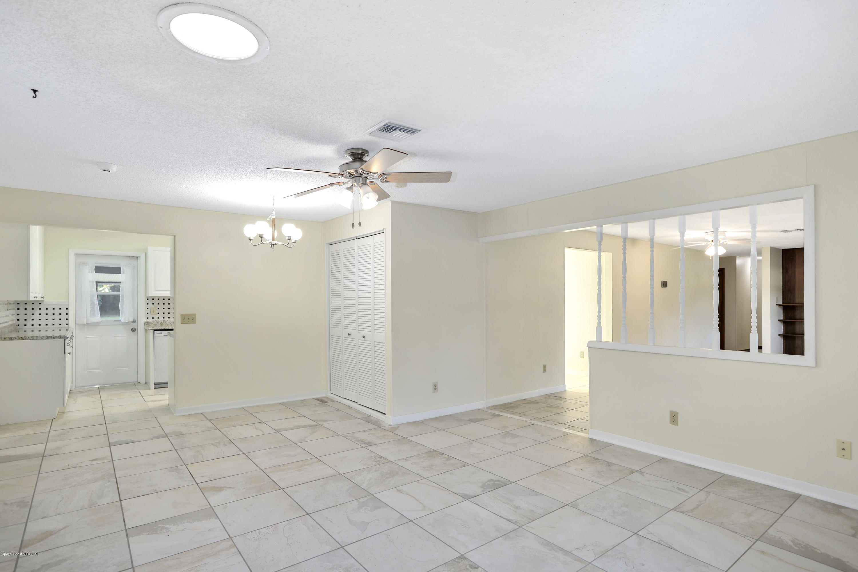 2760 Lakehill Road Melbourne, FL 32934 - Photo 5 of 48 5W3A4535