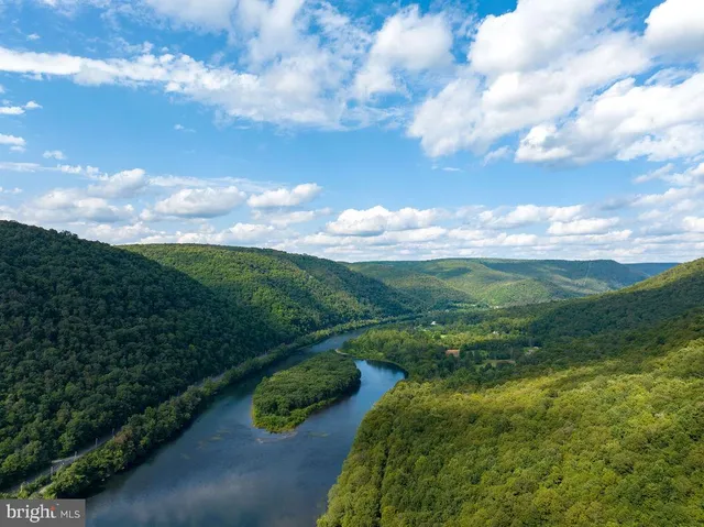 a view of bathroom with dual sinks