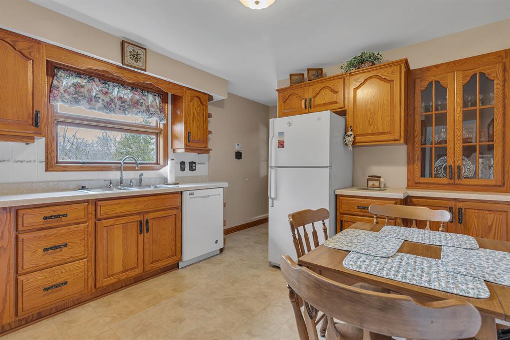 452 Center Grange Road Monaca, PA 15061 - Photo 13 of 34 kitchen