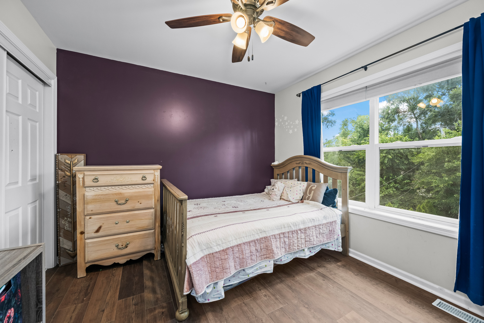 3403 Ridge Road Island Lake, IL 60042 - Photo 10 of 16 a bedroom with a bed and a window