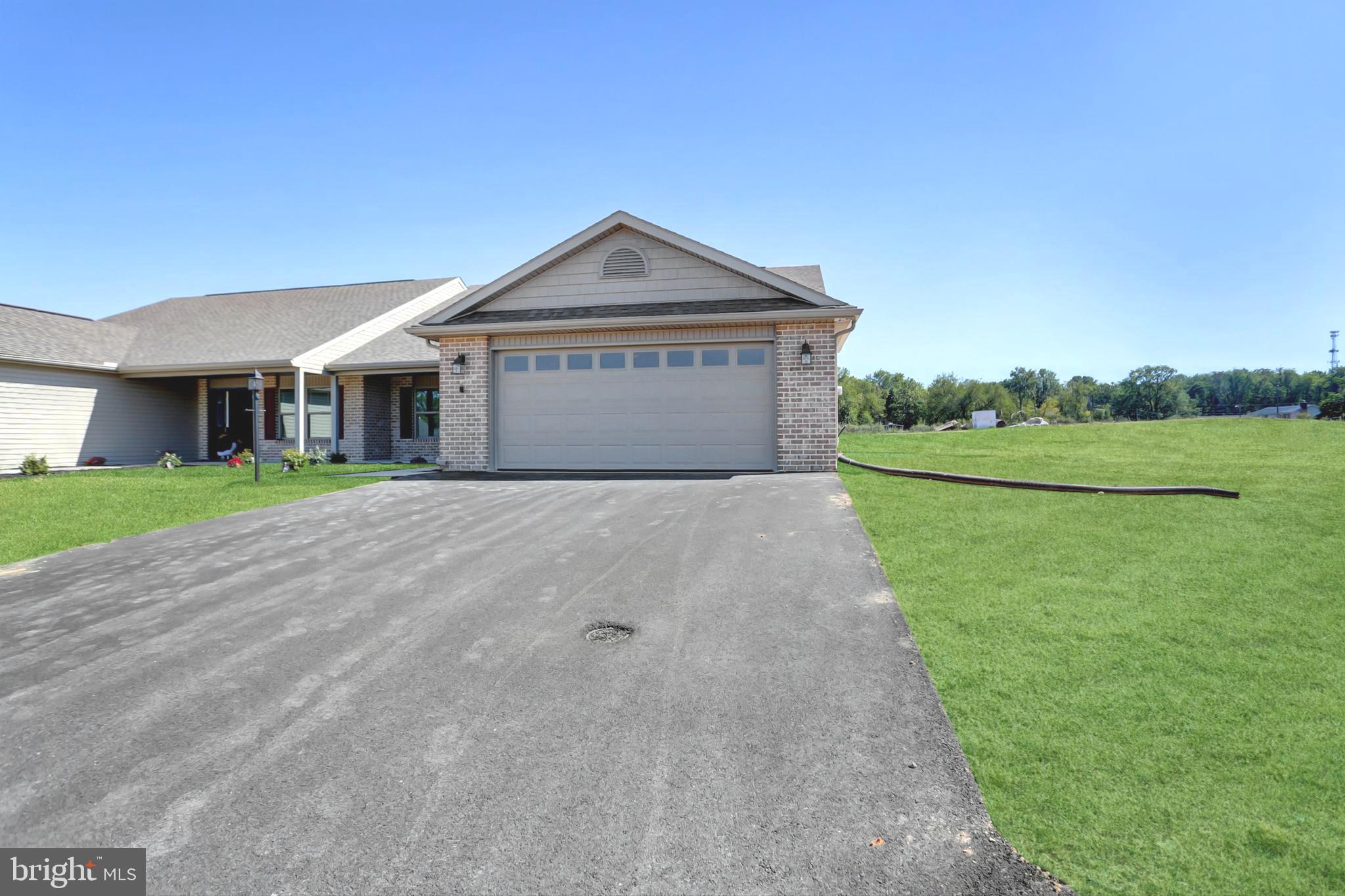 722 Rising Sun Lane Chambersburg, PA 17202 - Photo 3 of 33 Gallery Image 3