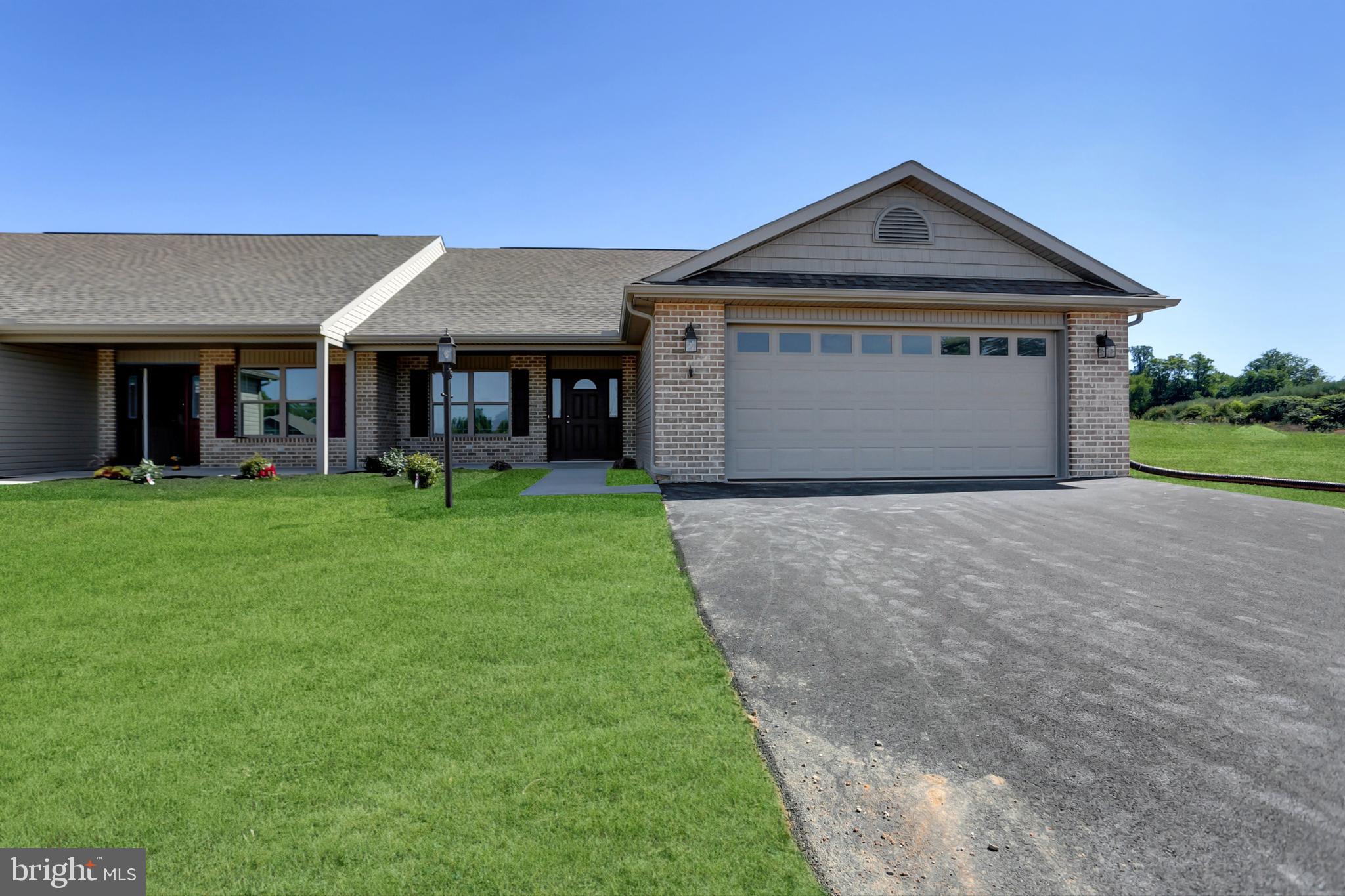 722 Rising Sun Lane Chambersburg, PA 17202 - Photo 4 of 33 Gallery Image 4