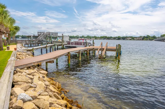 $769,000 | 903 Lighthouse Road, Fort Walton Beach, FL 32547