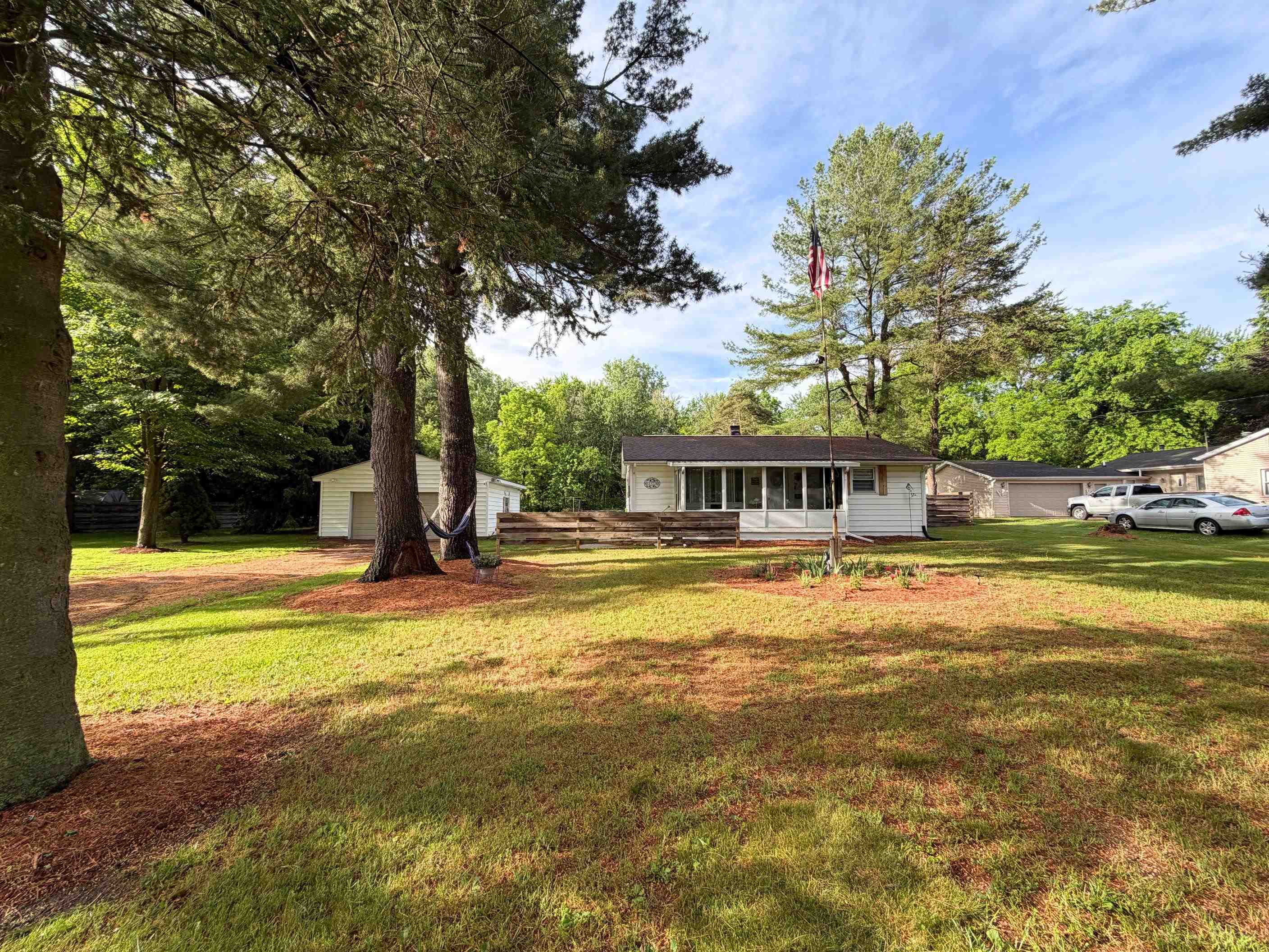 1079 West Moore Road Saginaw, MI 48601 - Photo 60 of 63 50211118-4ec0ddb5-3ece-4677-848b-636dfaead14d.JPG