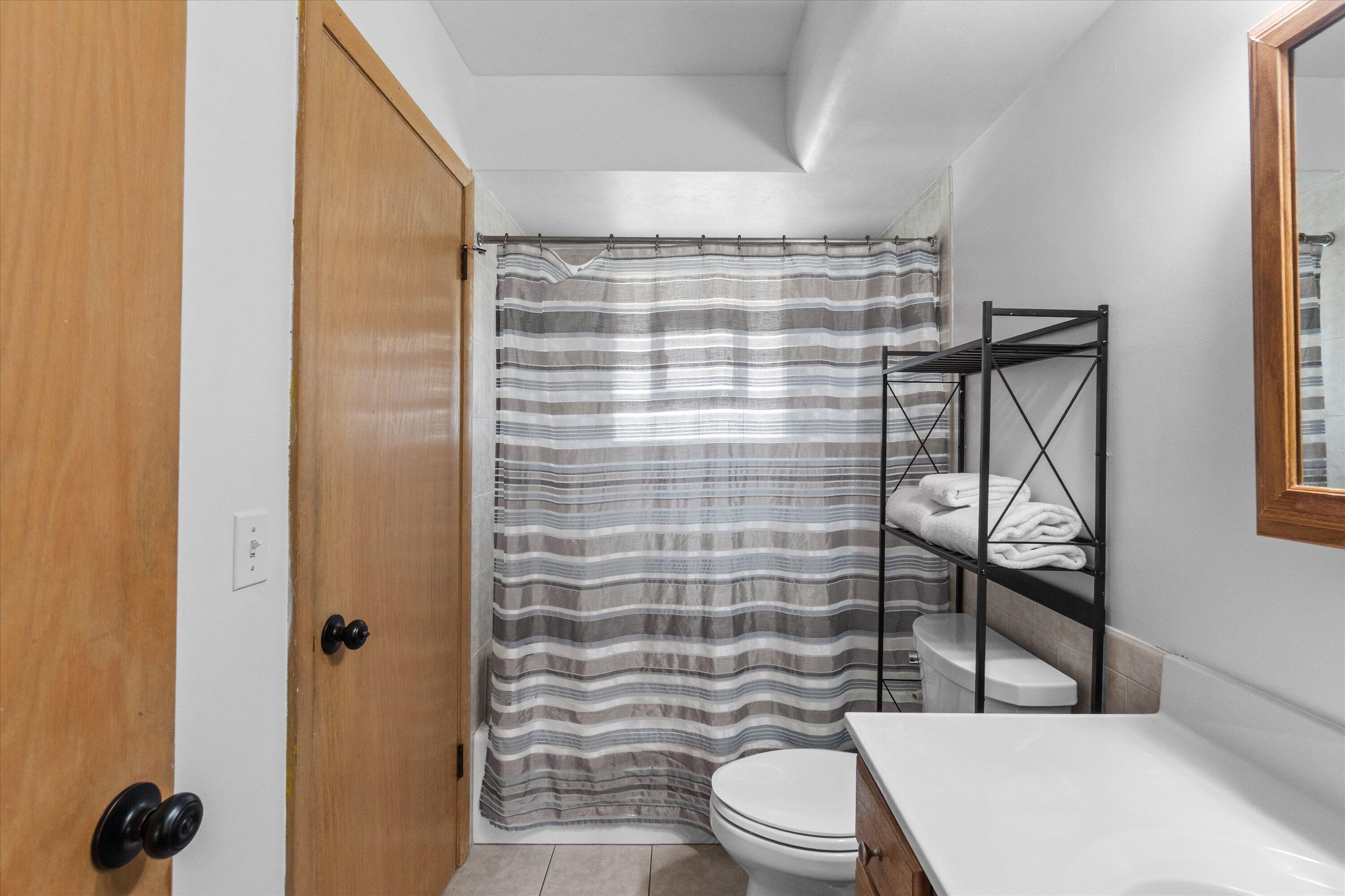 3225 South 80th Street Milwaukee, WI 53219 - Photo 17 of 29 Glass block window in shower