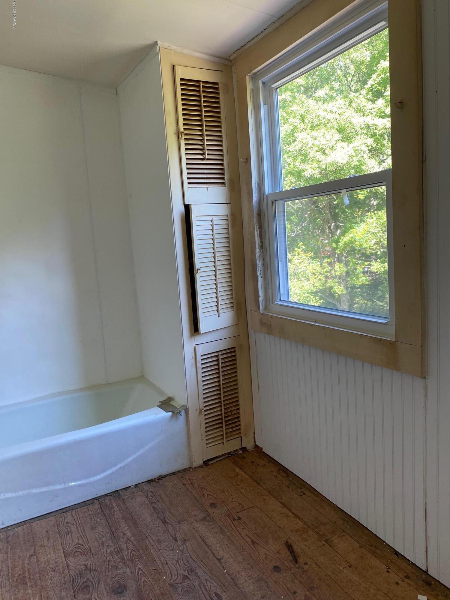 208 Charenton Road Baldwin, LA 70514 - Photo 20 of 32 Upstairs Bath