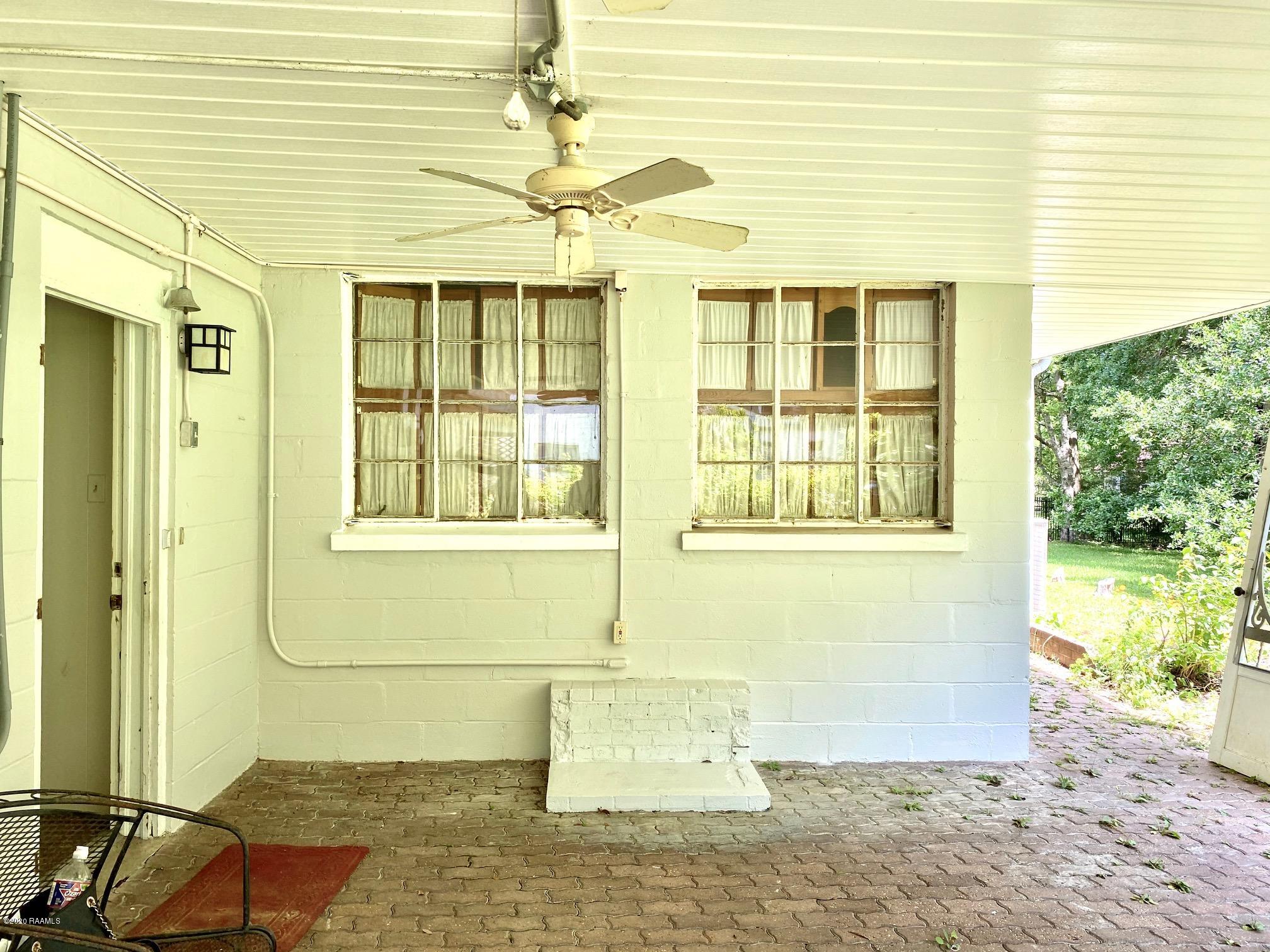 208 Charenton Road Baldwin, LA 70514 - Photo 23 of 32 Patio