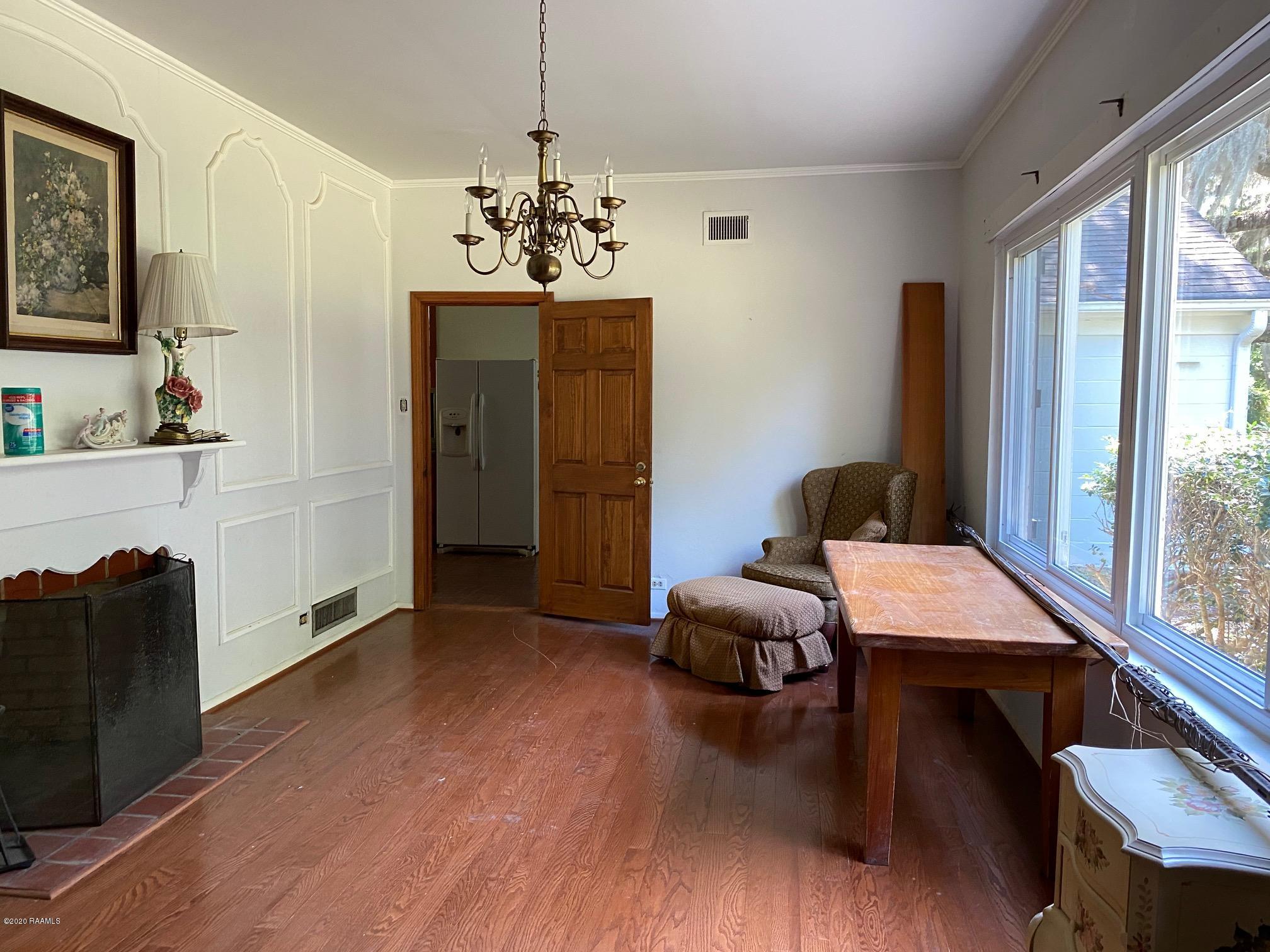 208 Charenton Road Baldwin, LA 70514 - Photo 5 of 32 Formal Living Room