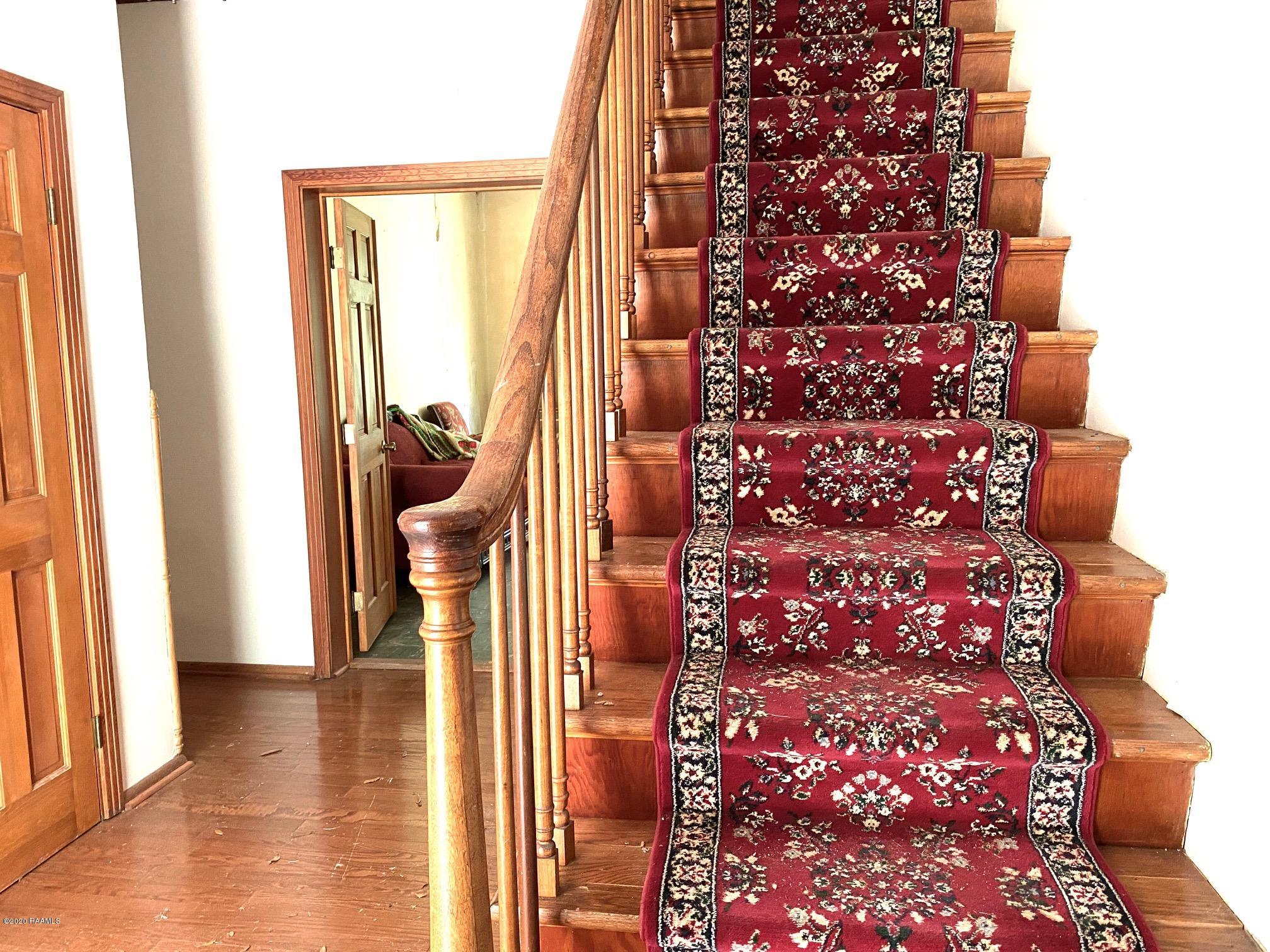 208 Charenton Road Baldwin, LA 70514 - Photo 10 of 32 Stairs and entrance