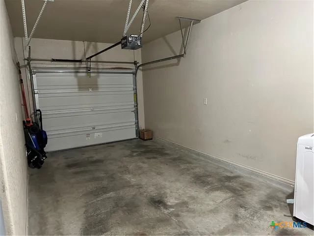 $1,695 | 362 East Faust Street, New Braunfels, TX 78130