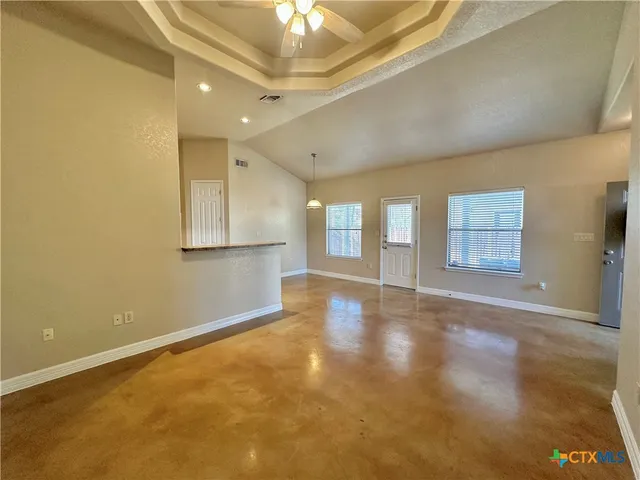 $1,595 | 362 East Faust Street, New Braunfels, TX 78130