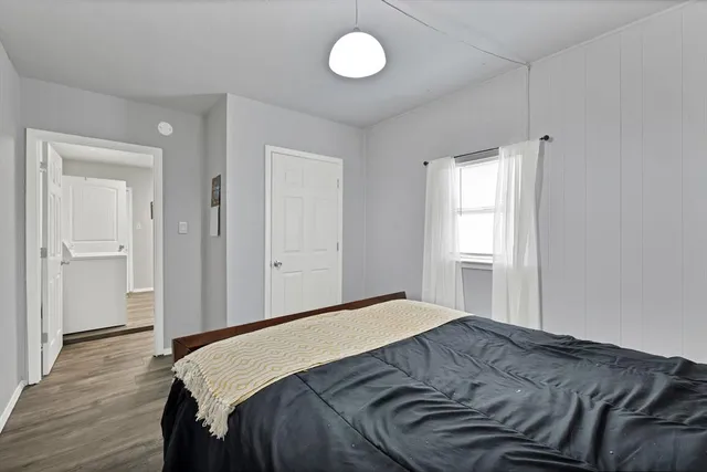 $2,100 | 1429 West Water Street, Weatherford, TX 76086