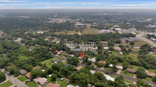 $2,100 | 1429 West Water Street, Weatherford, TX 76086