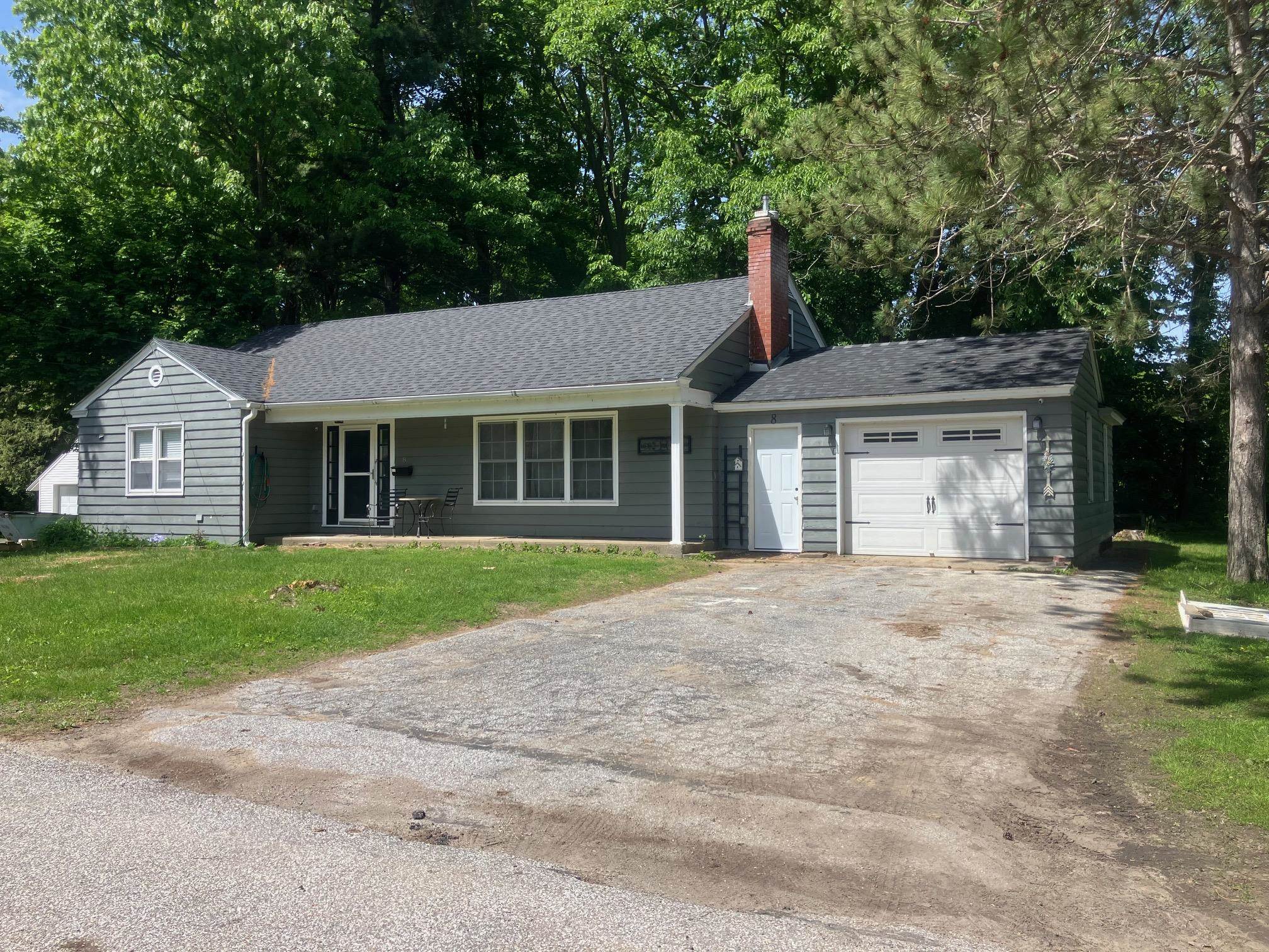 8 Bosworth Street Swanton, VT 05488 - Photo 3 of 3