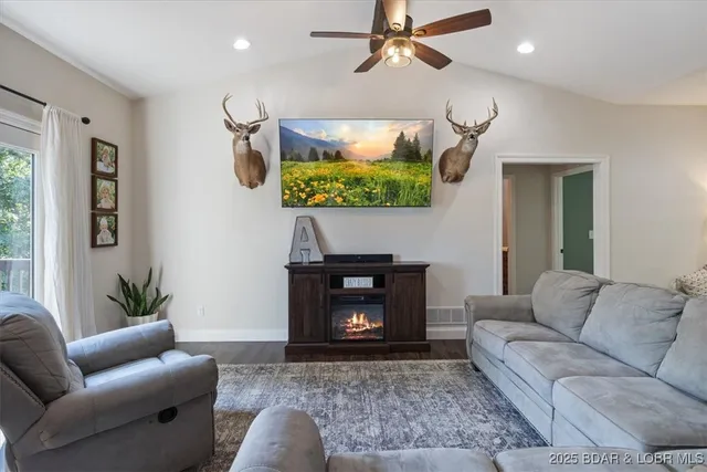 $550,000 | 1446 Highway 52, Tuscumbia, MO 65082