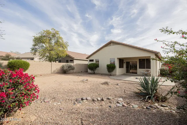 $2,295 | 2414 West Lewis And Clark Trail, Phoenix, AZ 85086