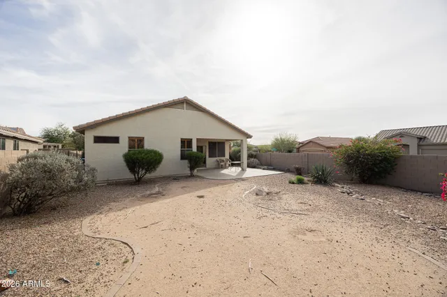$2,295 | 2414 West Lewis And Clark Trail, Phoenix, AZ 85086