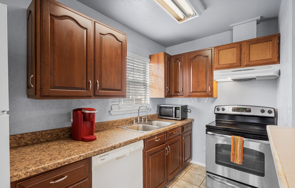 620 6th Street Dickinson, TX 77539 - Photo 19 of 36