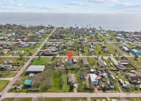 $187,500 | 620 6th Street, Dickinson, TX 77539