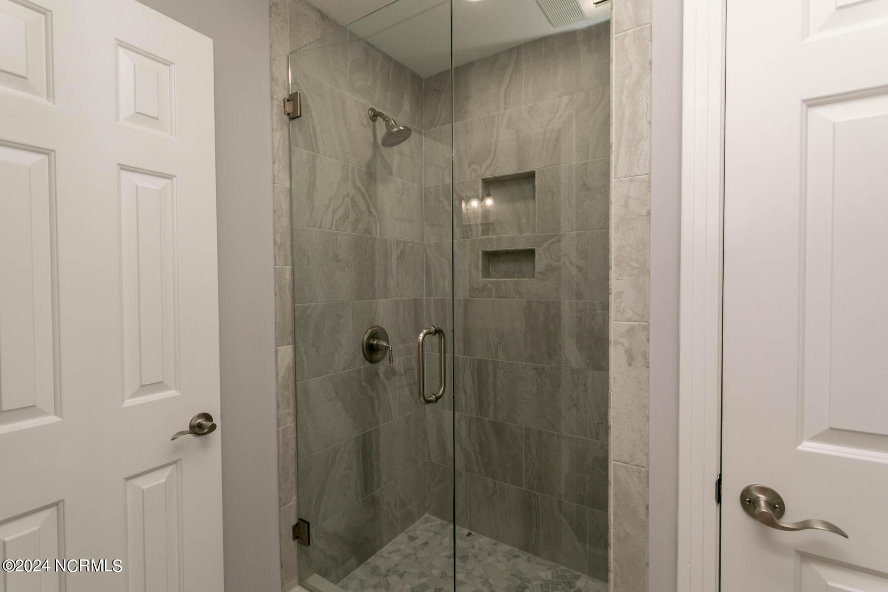 270 McKenzie Road West, Unit 51 Pinehurst, NC 28374 - Photo 23 of 33 bathroom2-3