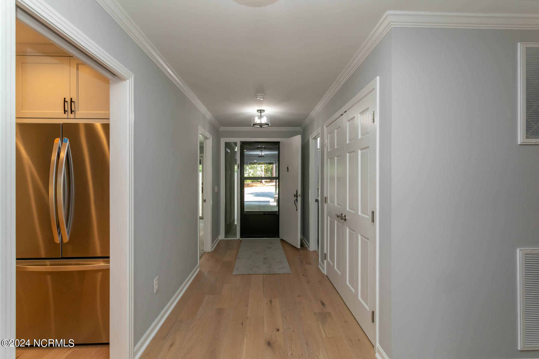 270 McKenzie Road West, Unit 51 Pinehurst, NC 28374 - Photo 4 of 33 foyer