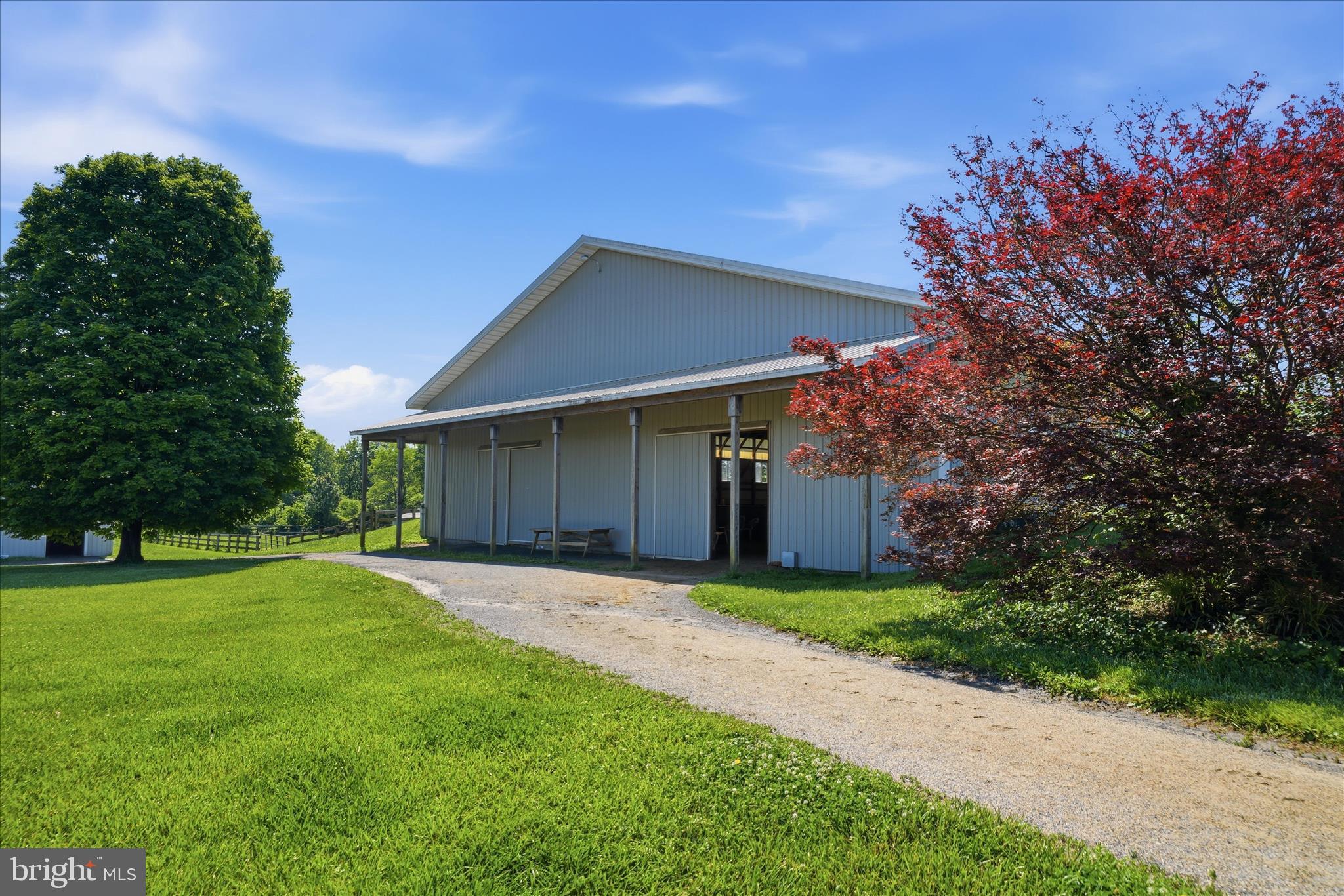 20800 Whites Ferry Road Poolesville, MD 20837 - Photo 4 of 94 Indoor 1