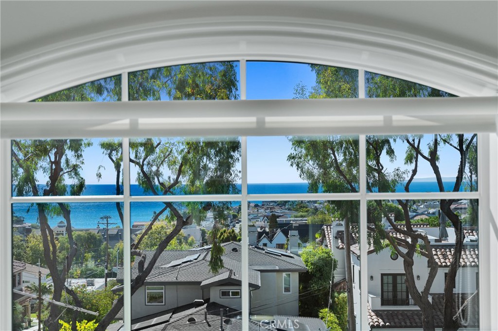 503 Hazel Drive Corona del Mar, CA 92625 - Photo 25 of 39 a view of a balcony