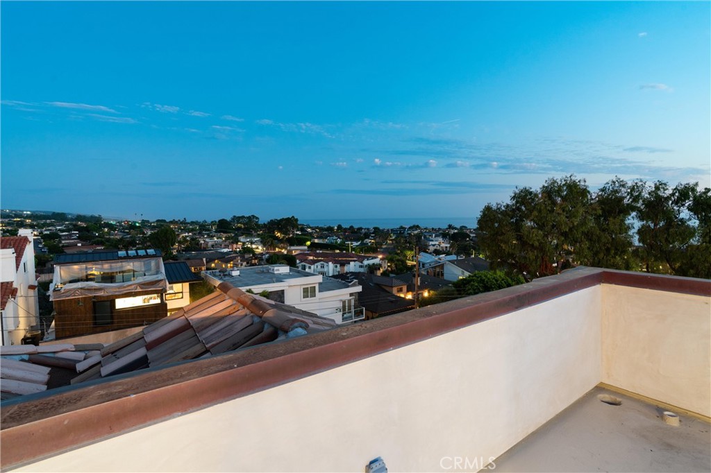 503 Hazel Drive Corona del Mar, CA 92625 - Photo 38 of 39 a view of a city