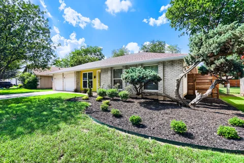 $685,000 | 400 Thistlewood Drive, Austin, TX 78745