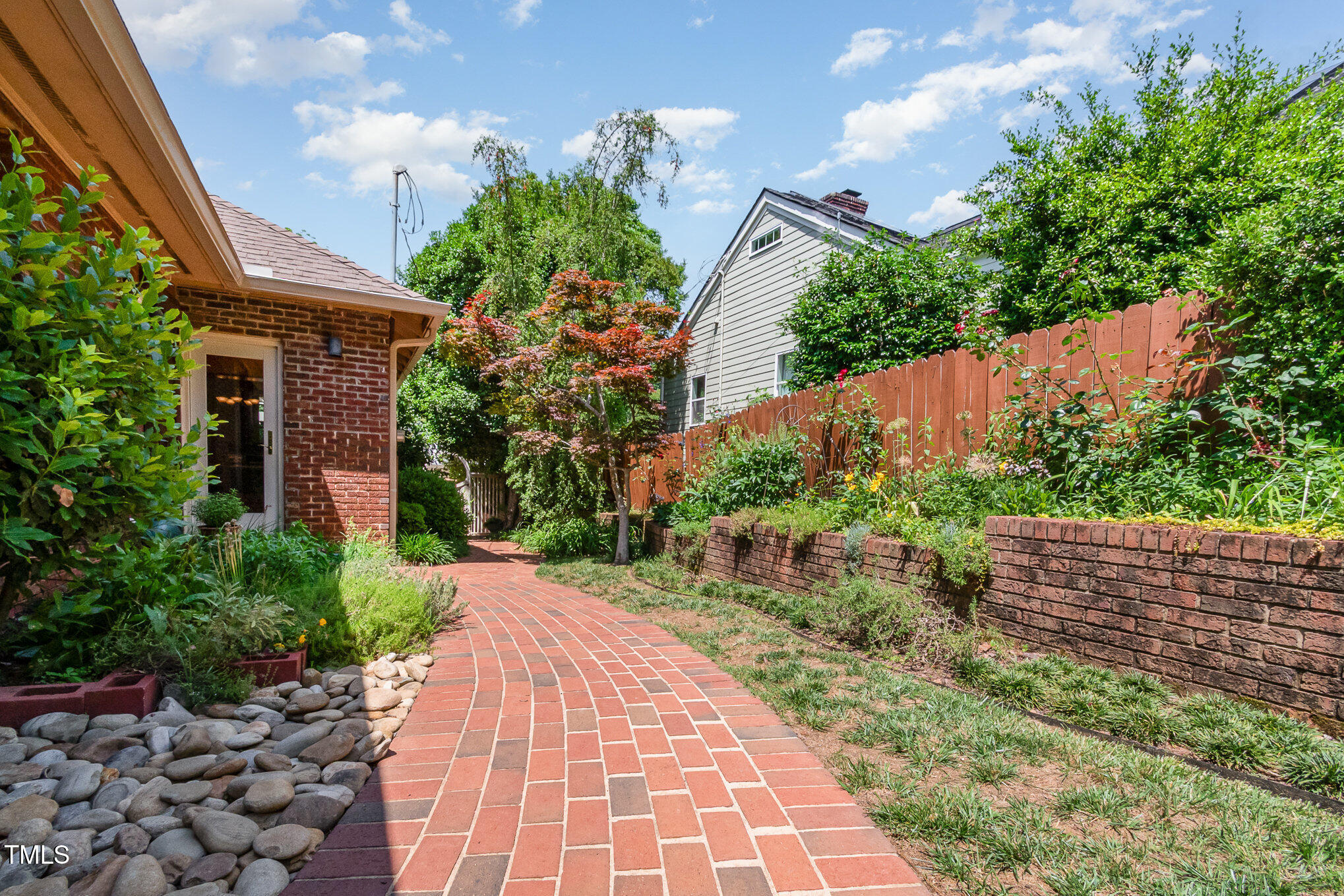 2711 Everett Avenue Raleigh, NC 27607 - Photo 48 of 99 050_dsc_8784-edit_886