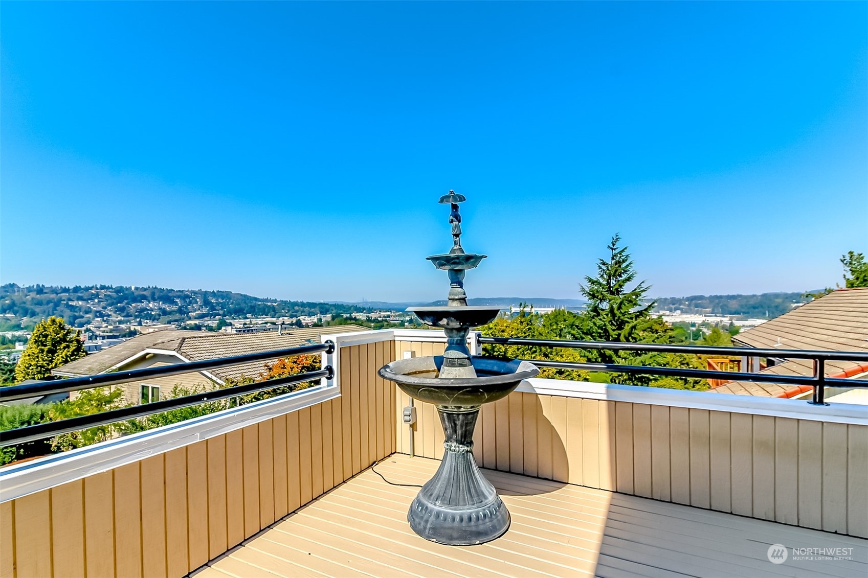 350 Renton Avenue South Renton, WA 98057 - Photo 6 of 40 a view of a terrace with a sink