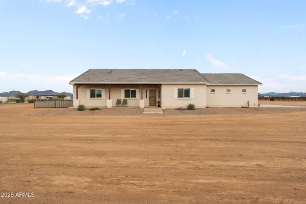 $1,180,000 | 46130 West Trotter Road, Wickenburg, AZ 85390