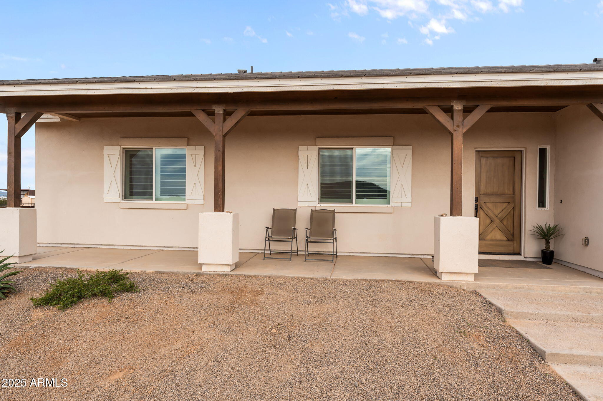 46130 West Trotter Road Wickenburg, AZ 85390 - Photo 3 of 55 front view of a house