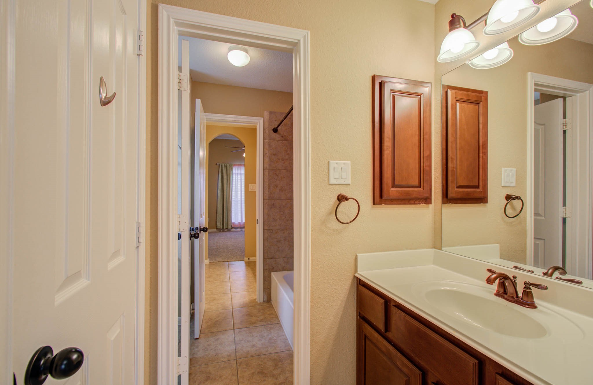 21331 Parham Circle Spring, TX 77388 - Photo 37 of 48 Full bathroom #3.