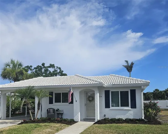$569,000 | 524 Spanish Drive South, Unit 125, Longboat Key, FL 34228