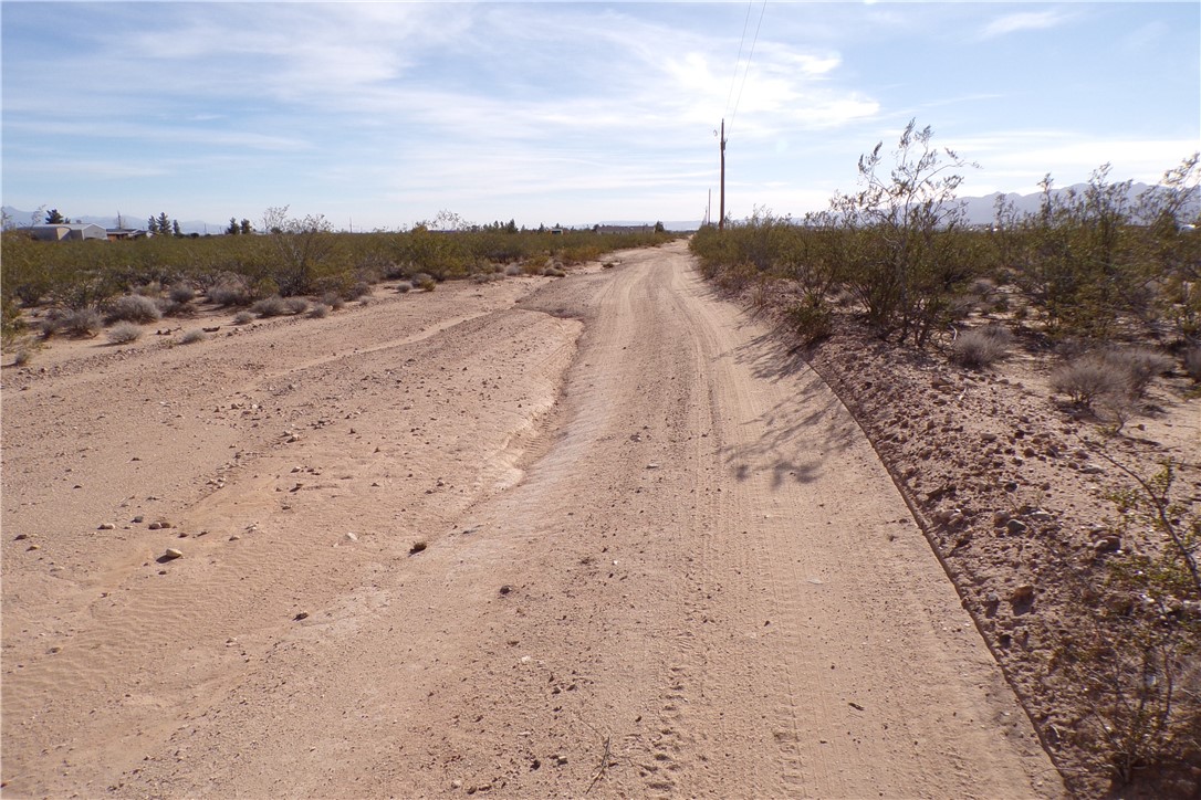 3895 Hoover Road Golden Valley, AZ 86413 - Photo 22 of 40 Gallery Image 22