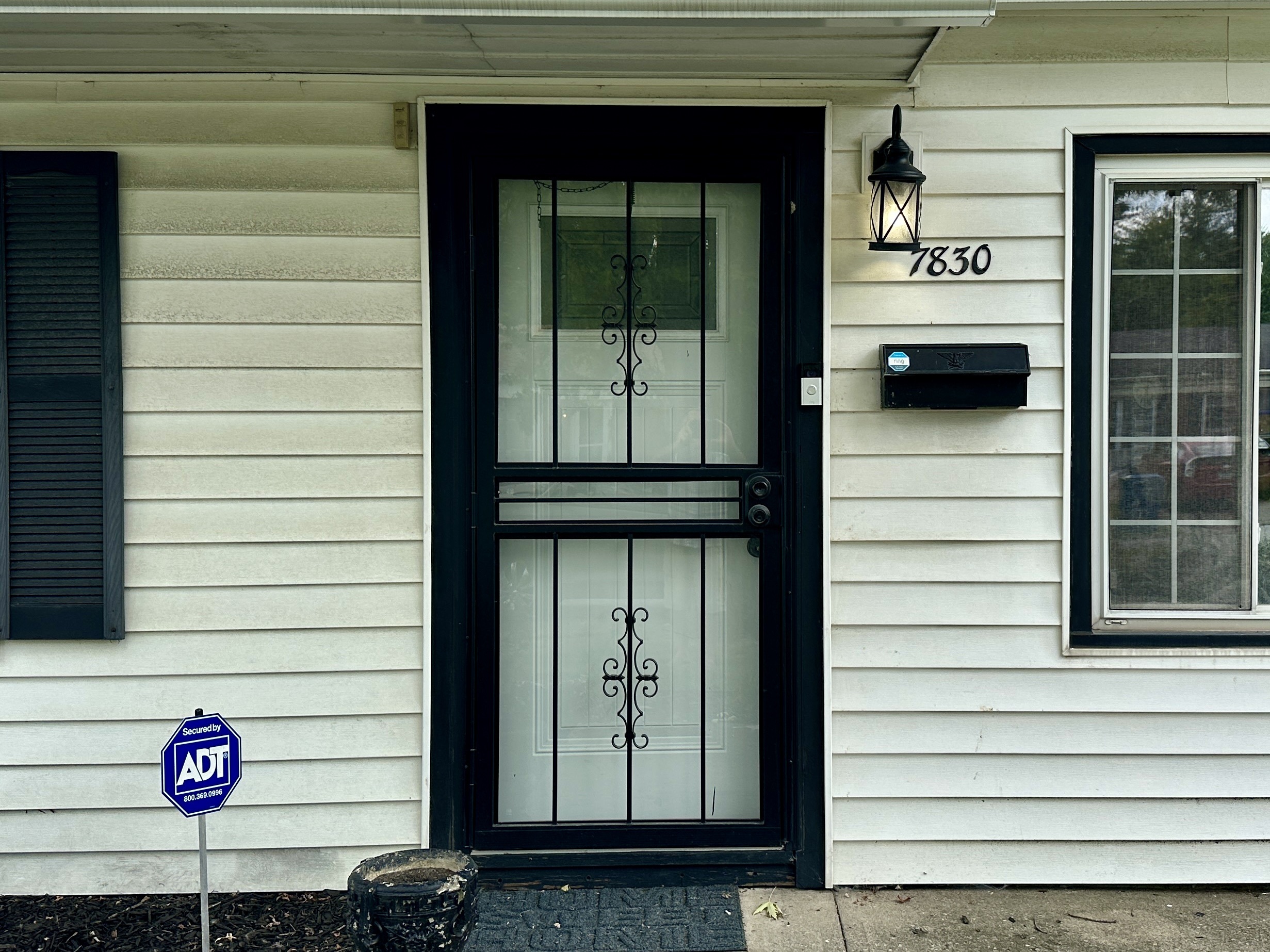 7830 Brennan Road Indianapolis, IN 46219 - Photo 3 of 28 Gallery Image 3
