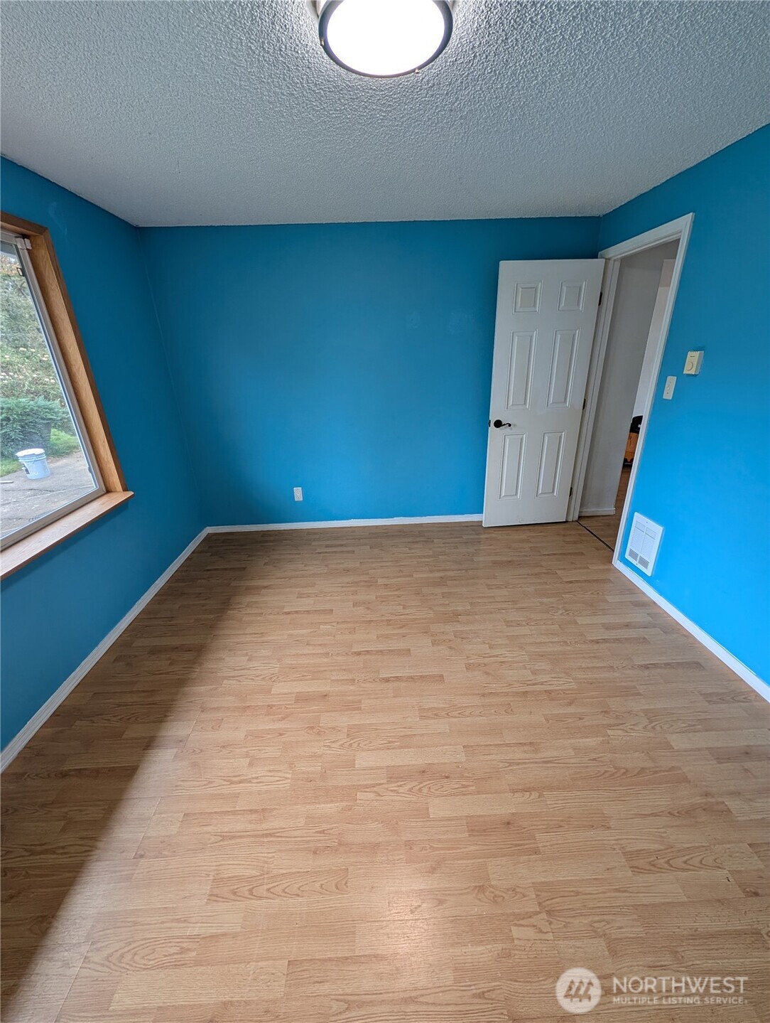 2744 Mountain View Road, Unit B Ferndale, WA 98248 - Photo 9 of 25 Gallery Image 9